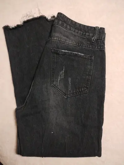 Jeans negros desgastados - miniatura 4