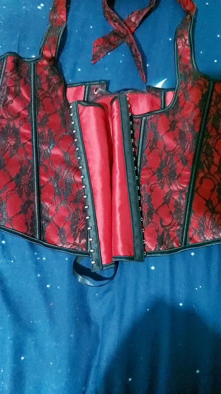 Corset rojo con encaje negro - 3