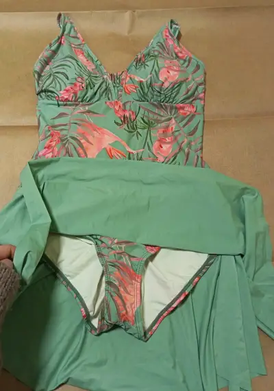 Vestido de baño verde Leonisa - miniatura 3