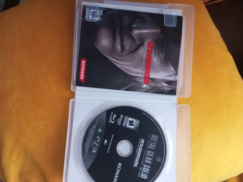 Juego PS3 Metal Gear Solid 4: Guns of the Patriots - 2