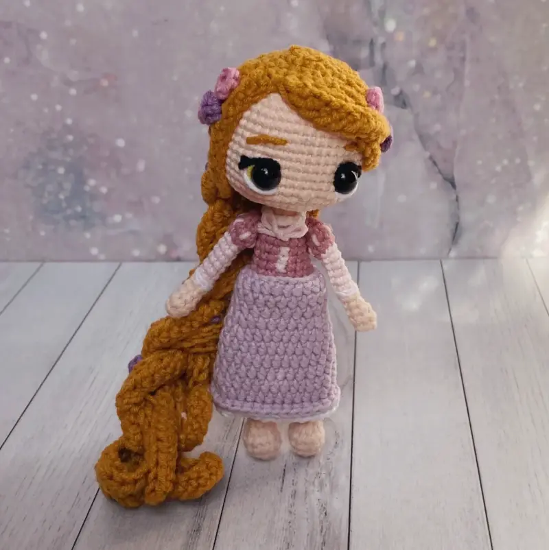 Muñeca amigurumi Rapunzel princesa - 2