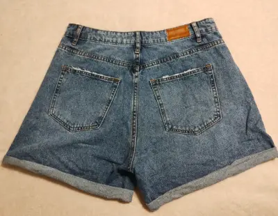 Shorts de mezclilla Basement para mujer - miniatura 3