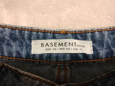 Shorts de mezclilla Basement para mujer - miniatura 4