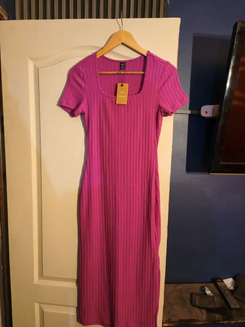 Vestido fucsia de punto para mujer - 1