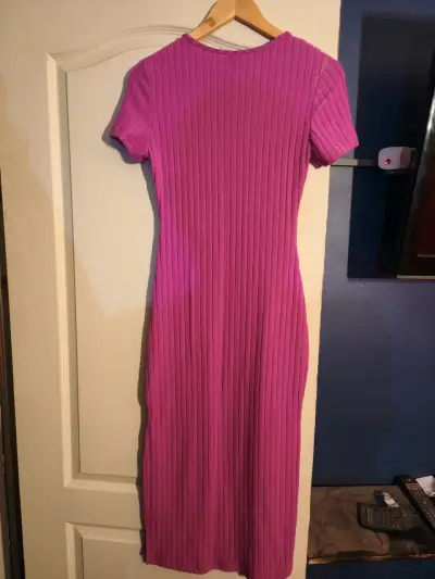 Vestido fucsia de punto para mujer - miniatura 2
