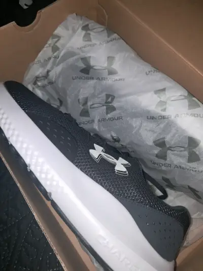 Zapatillas deportivas Under Armour negras - miniatura 2