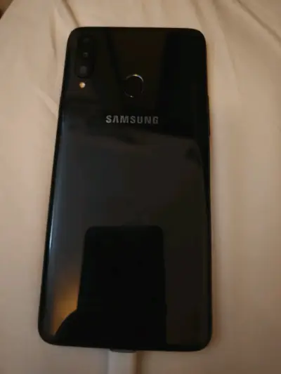 Samsung Galaxy A20s en buen estado - miniatura 3