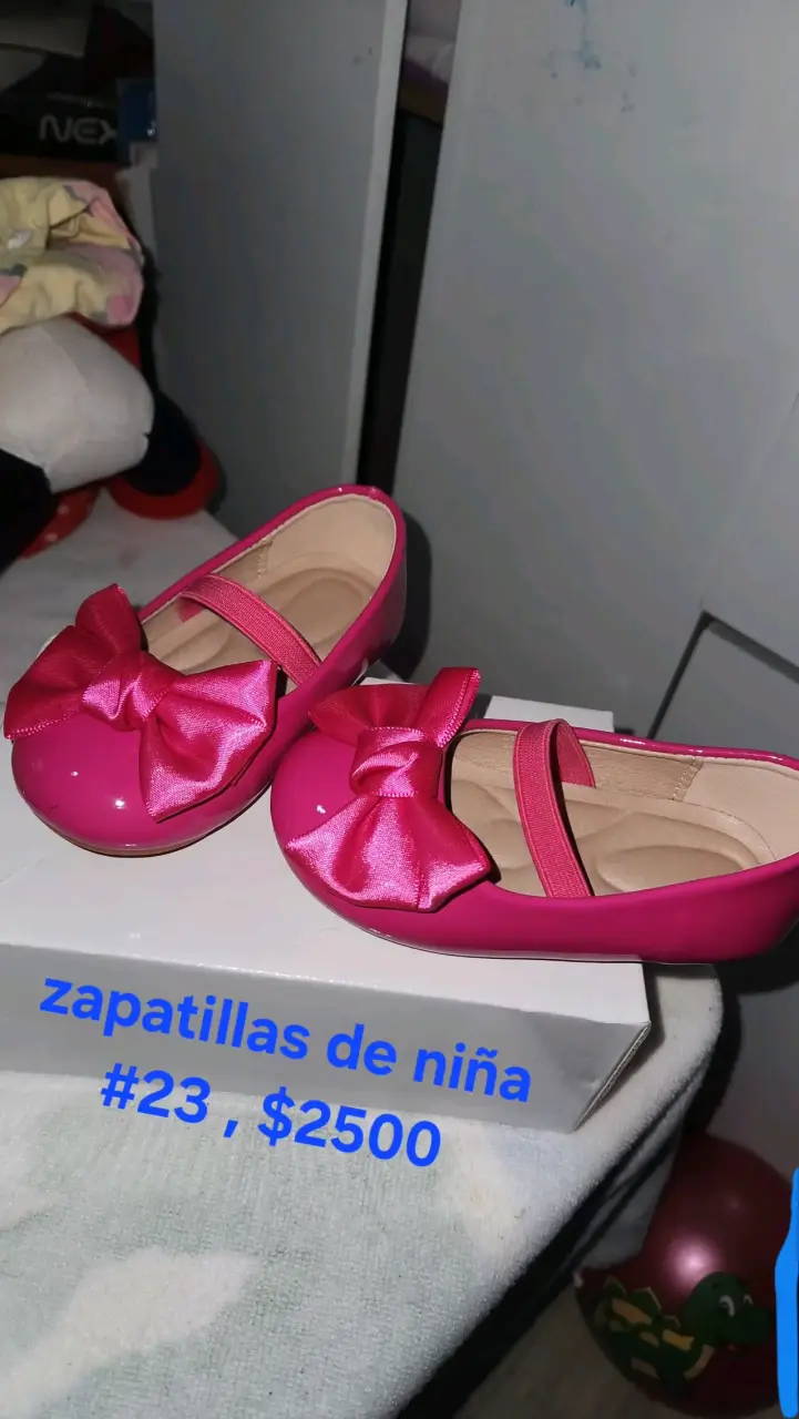 Zapatillas de niña fucsia con lazo talla 23