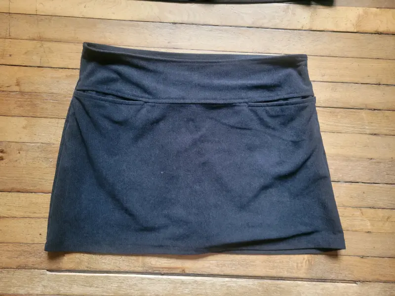 Falda Short de Cotelé Negra Talla XL - 2