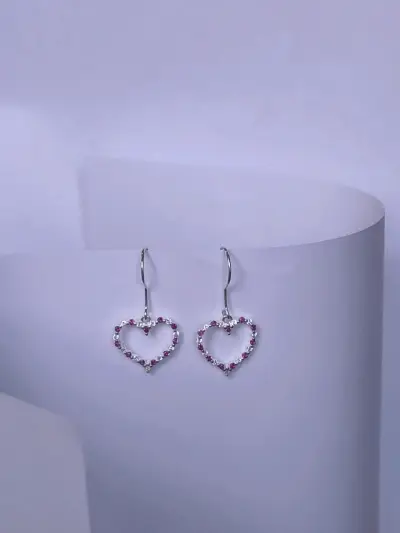 Aros colgantes de corazón con piedras rosas - miniatura 2
