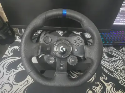Volante y pedales Logitech G923 y palanca - miniatura 1