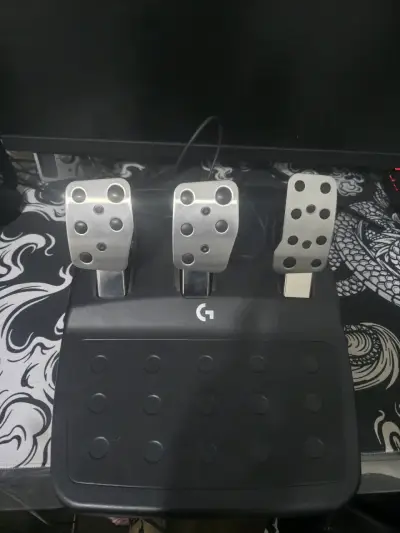 Volante y pedales Logitech G923 y palanca - miniatura 2