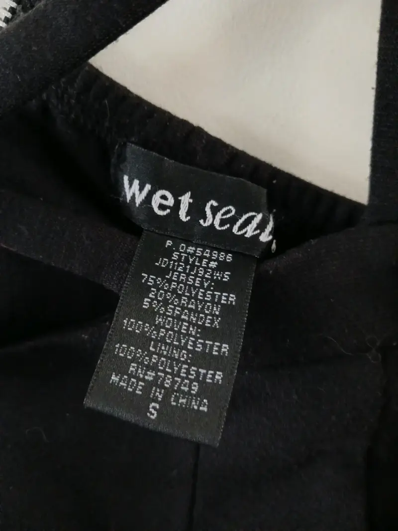 Vestido negro elegante Wet Seal con tirantes cruzados - 2
