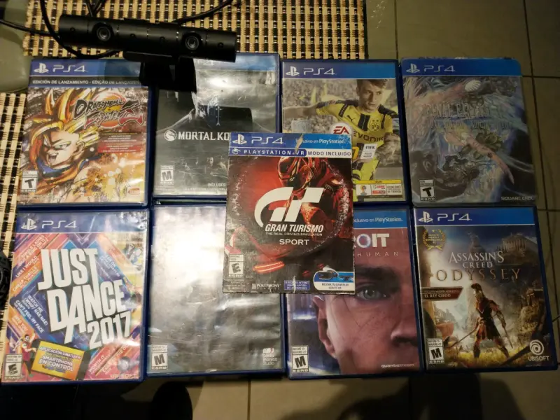 Lote de juegos PS4 con cámara incluida - 2