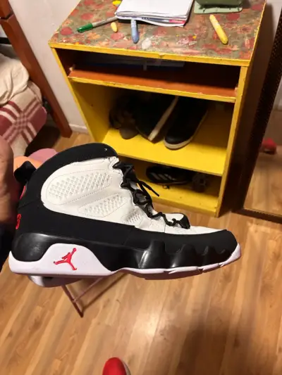 Jordan 9 - miniatura 1