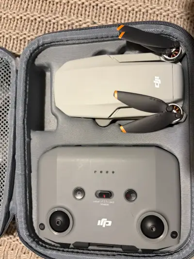 Drone DJI Mavic Mini con control remoto y accesorios - miniatura 1