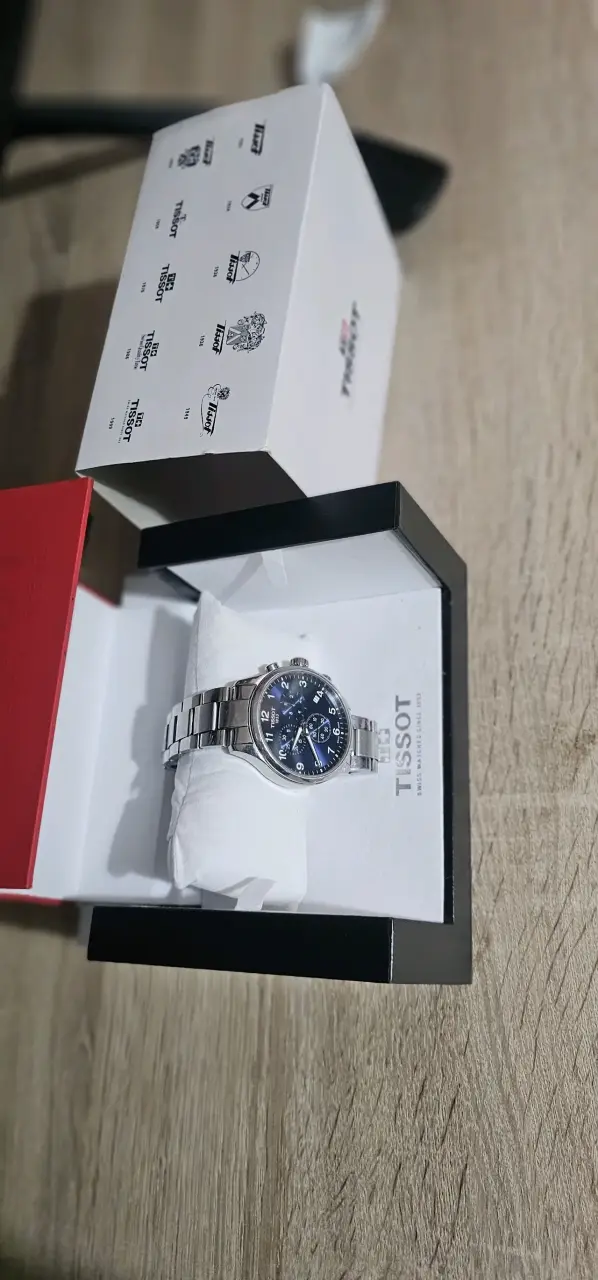Reloj Tissot de acero inoxidable con cronógrafo - 2