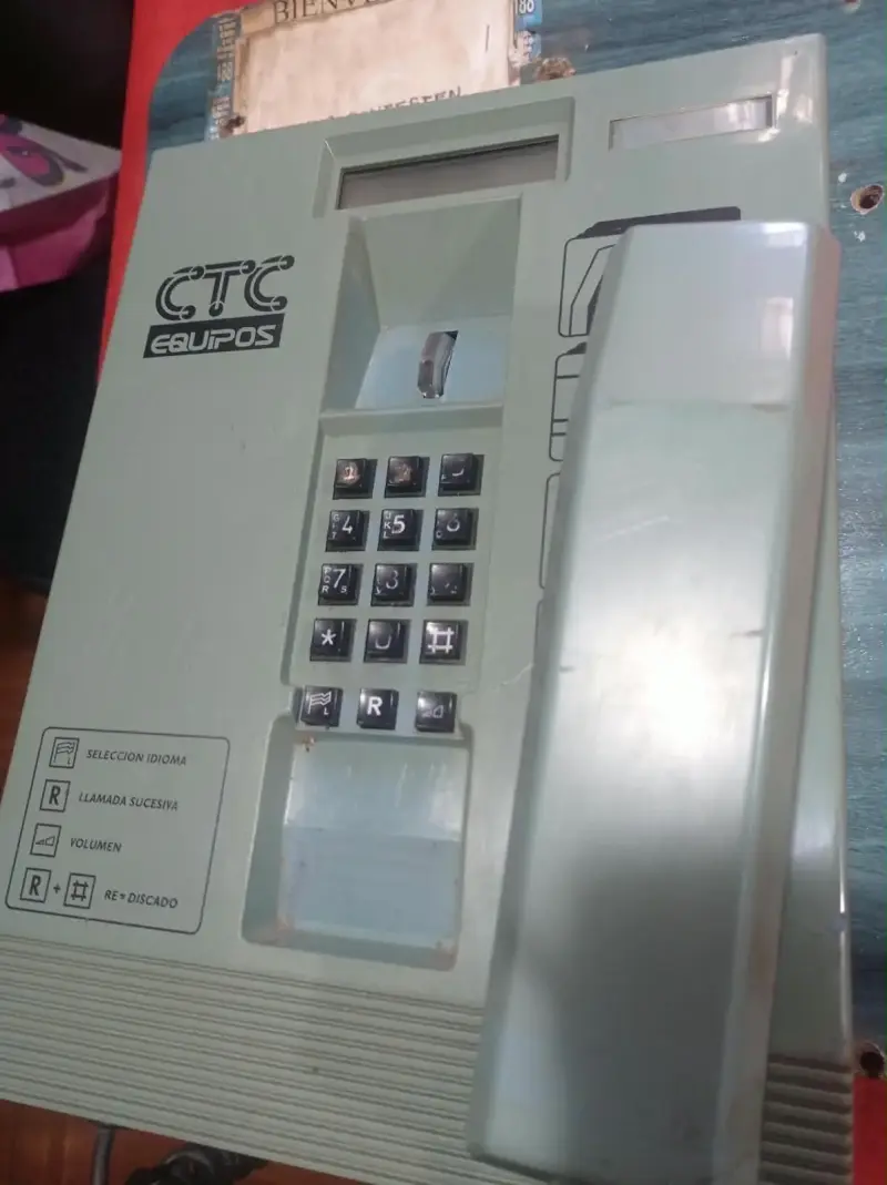 Teléfono público CTC Equipos con teclado numérico - 1