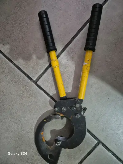 Cortador de cables manual con estuche - miniatura 2