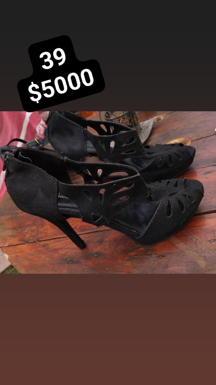 Zapatos de Tacón Alto en Varios Colores - 1
