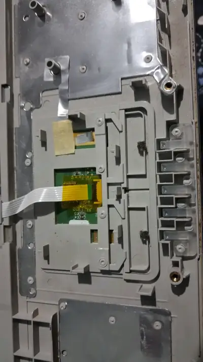 Teclado para laptop con panel táctil - miniatura 3
