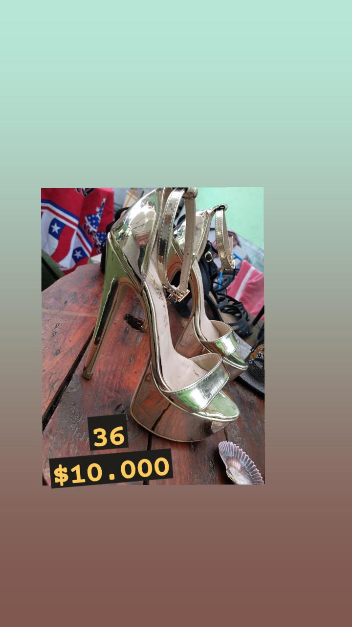 Zapatos de Tacón Negro con Detalles Talla 41 - 6