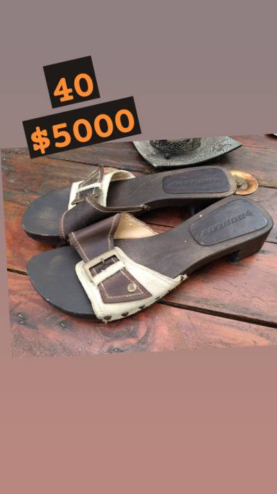 Zuecos de cuero negro talla 36 - miniatura 2