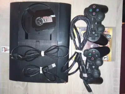 PlayStation 3 + 2 controles desblo shipiada - miniatura 2