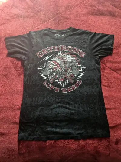 Polera Dethrone Life Rebel con diseño de calavera - miniatura 3