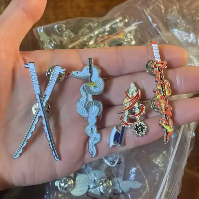 4 Pines de Katanas Nichirin Demon Slayer - miniatura 1