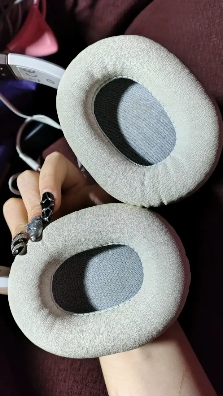 Audífonos Motorola con cable - 2