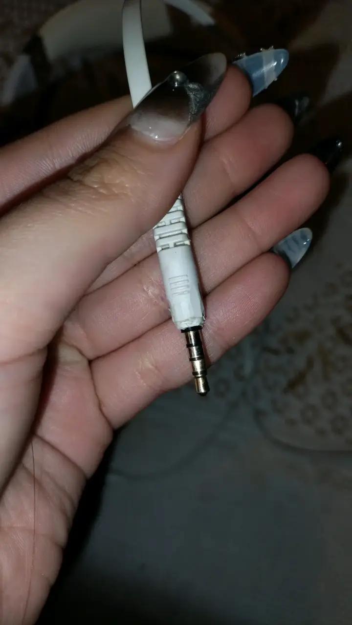 Audífonos Motorola con cable - 3