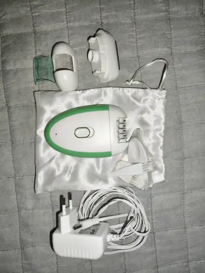 Depiladora eléctrica Gama Skinpro Go 2 con accesorios - miniatura 1