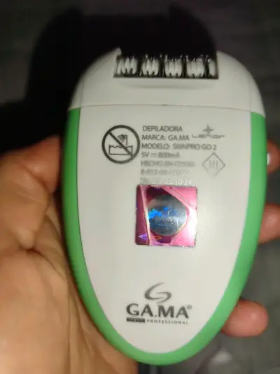 Depiladora eléctrica Gama Skinpro Go 2 con accesorios - miniatura 2