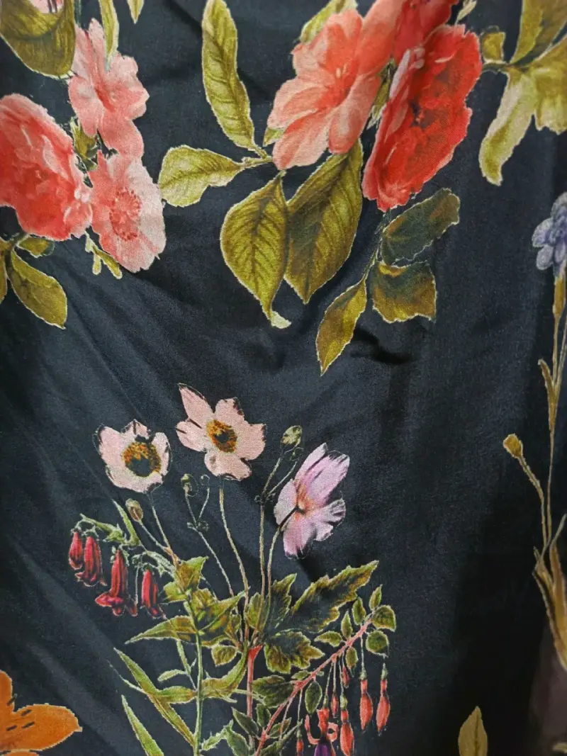 Blusa floral Lineatre de manga larga - 2