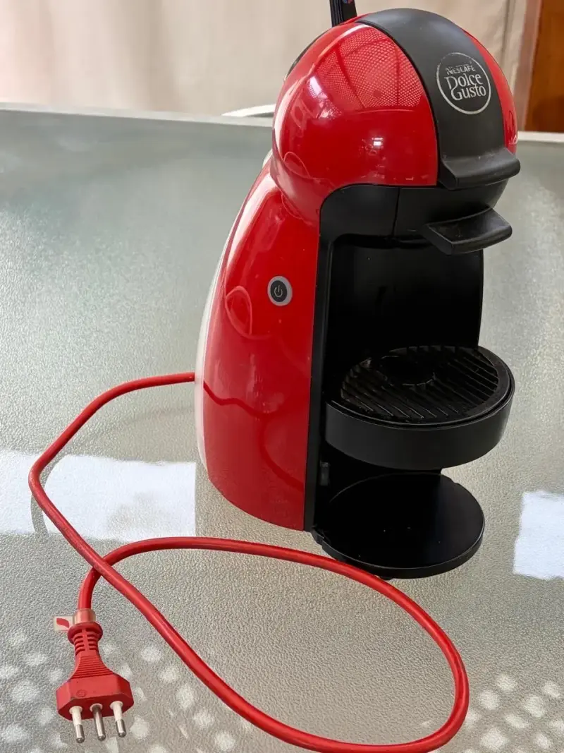Cafetera Nescafé Dolce Gusto Roja Compacta - 2