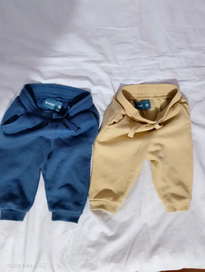Conjunto de pantalones para bebé en varios colores - 1
