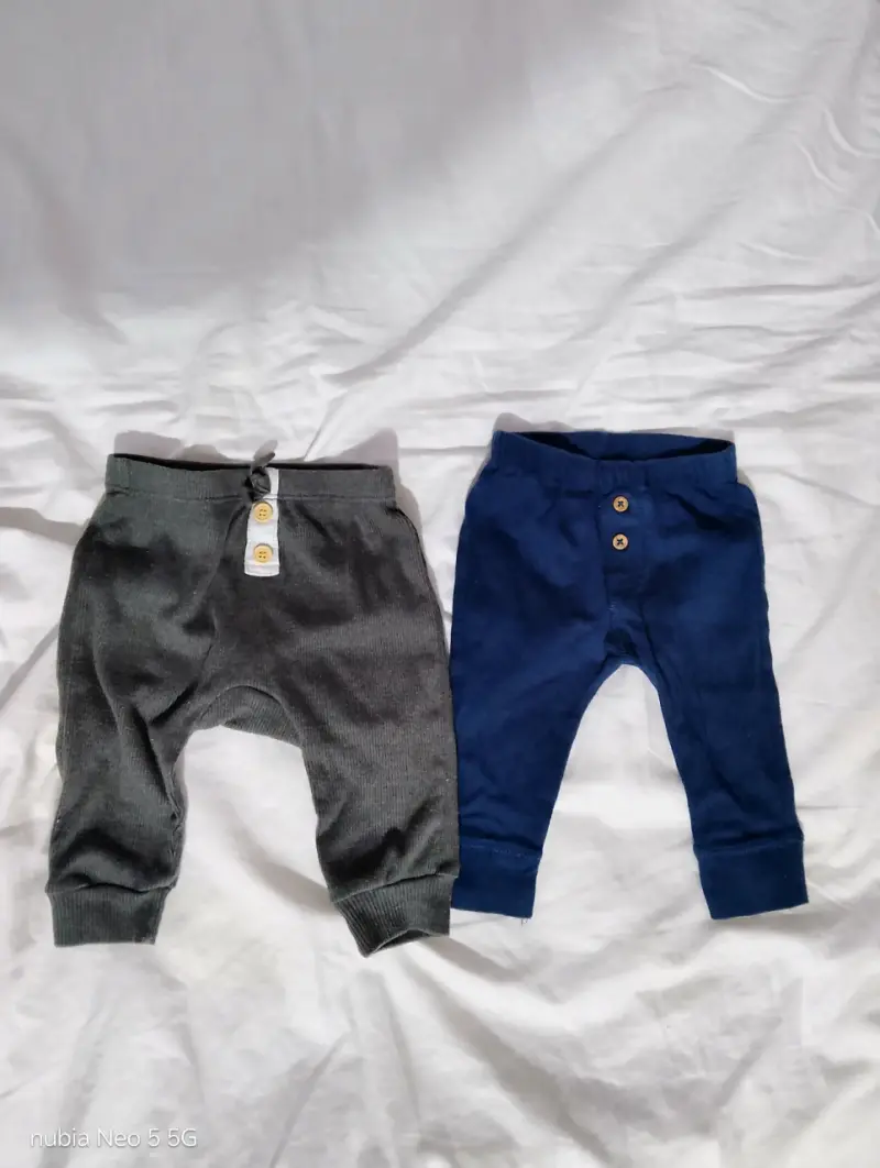 Conjunto de pantalones para bebé en varios colores - 3
