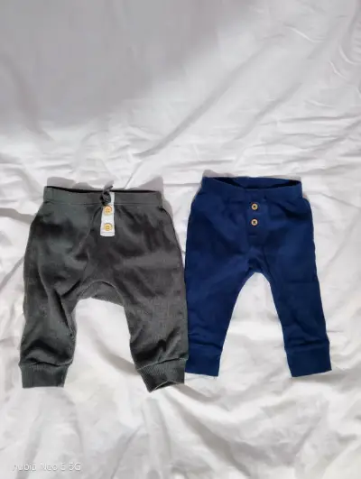 Conjunto de pantalones para bebé en varios colores - miniatura 3