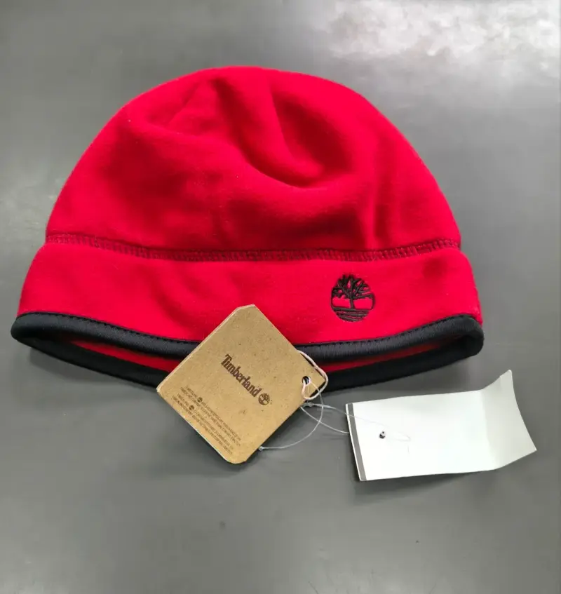 Gorro de lana Timberland rojo para invierno