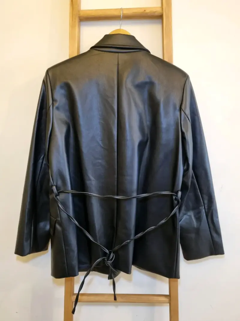 Blazer de cuero negro Apology - 4