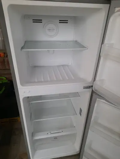 Refrigerador Mademsa de dos puertas en buen estado - miniatura 1