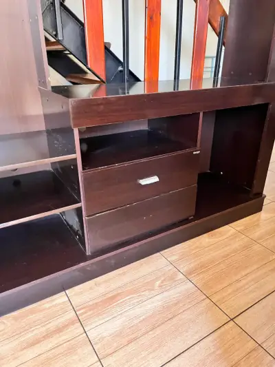 Mueble de Entretenimiento de Madera Oscura - miniatura 3