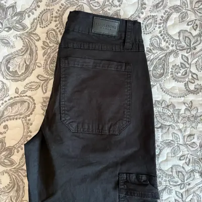 Pantalones cargo negros para mujer Maui & Sons - miniatura 3