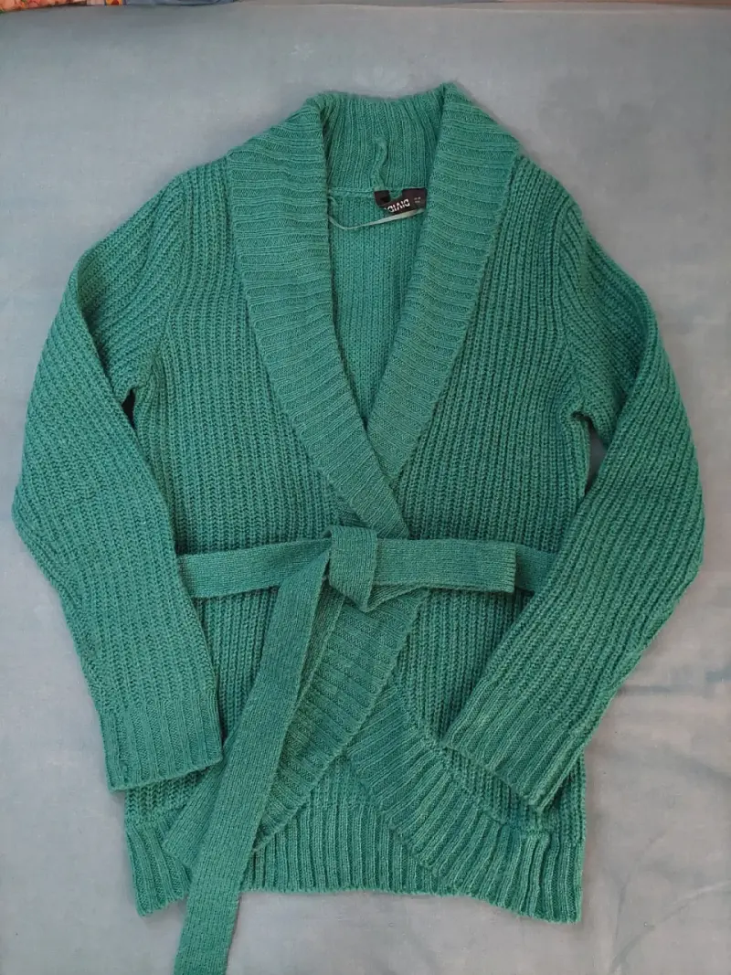 Cardigan verde de punto con cinturón H&M - 1