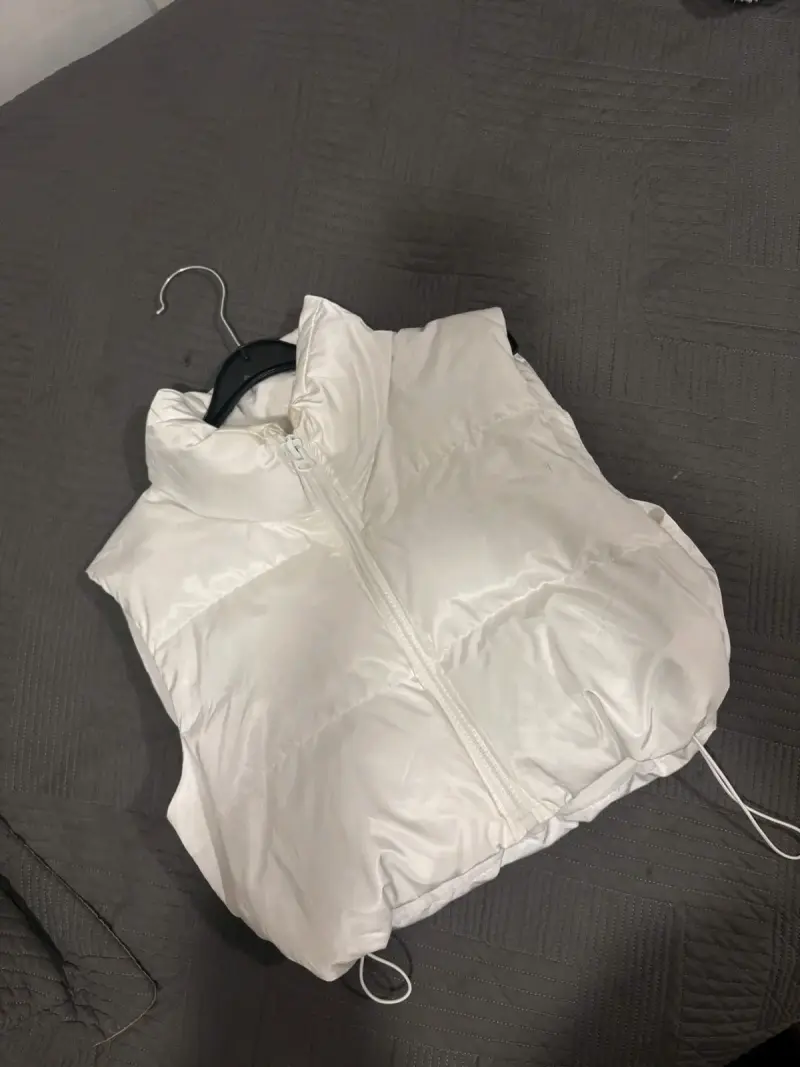 Chaqueta acolchado blanco sin mangas