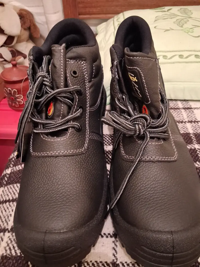 Botas de seguridad industrial negras resistentes - 1