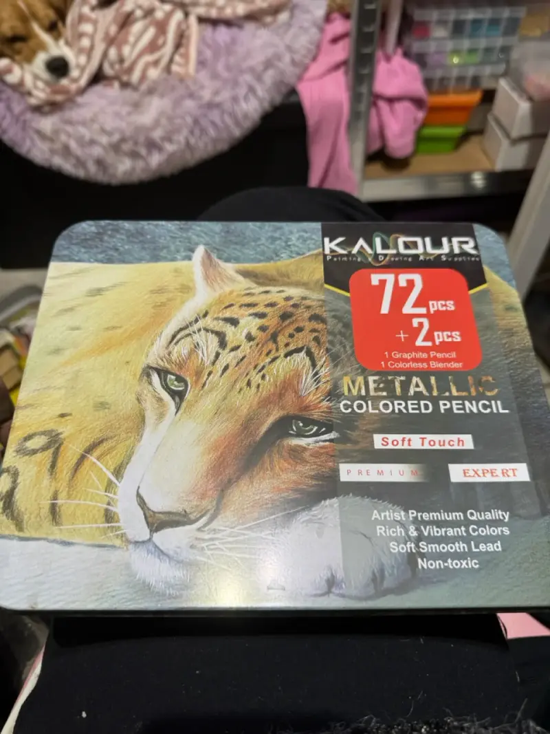 Vendo cuatro cajas de lápices marca Kalour - 1