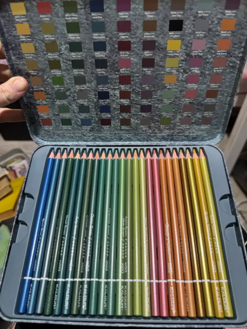 Vendo cuatro cajas de lápices marca Kalour - 2
