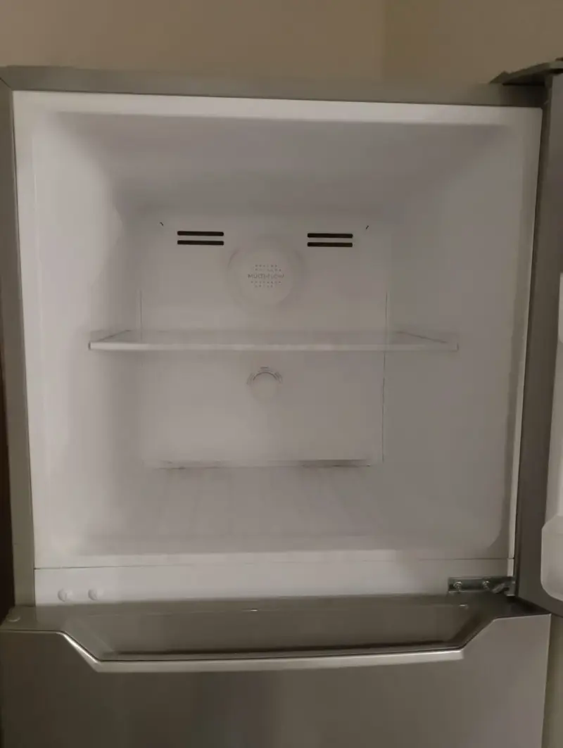 Refrigerador Mademsa de Dos Puertas en Buen Estado - 2